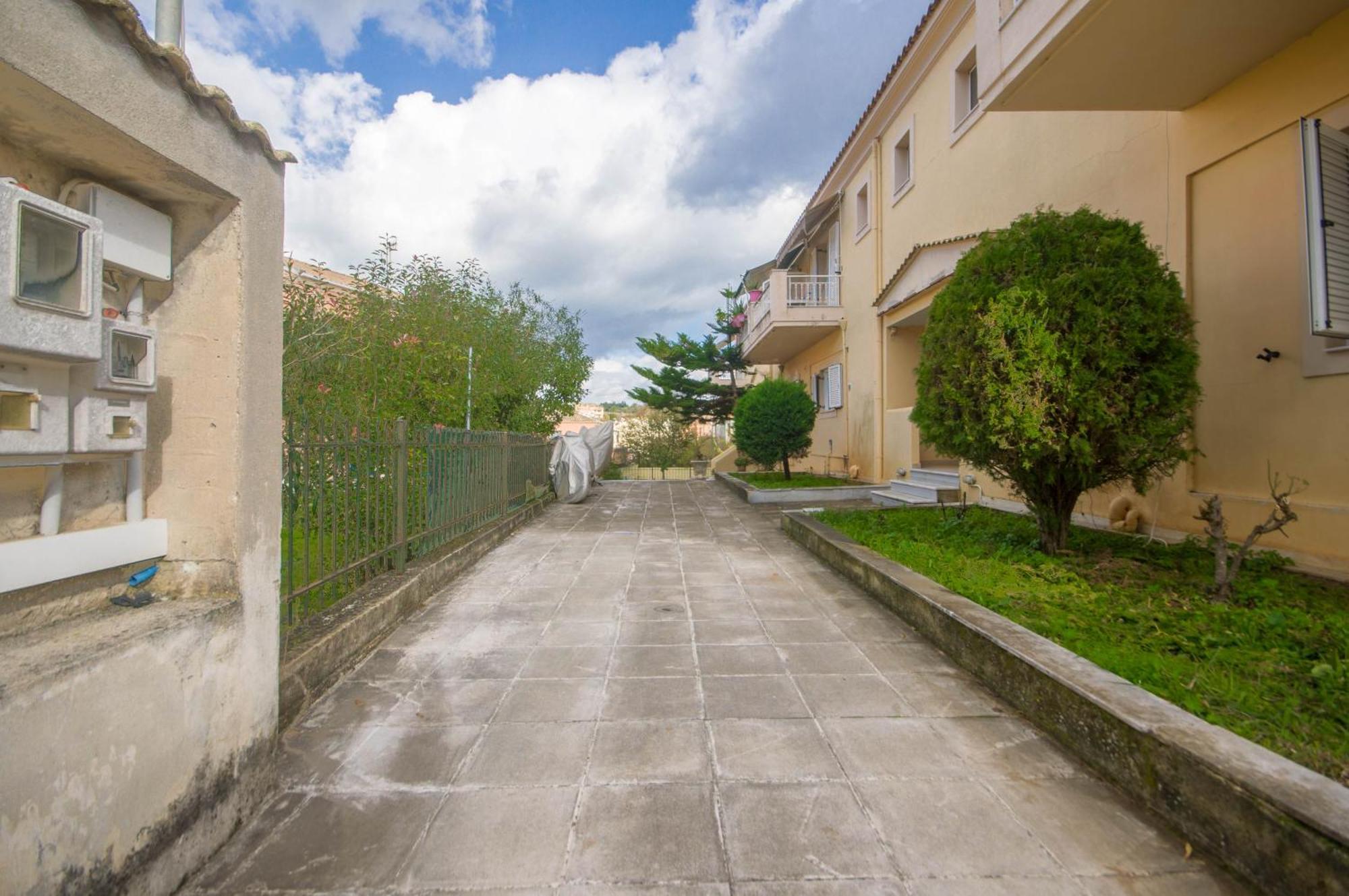 Διωροφη Μεζονετα-2Km Απο Το Κεντρο-Iliana House Apartment Alepou Luaran gambar